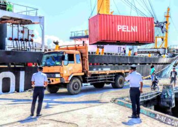 19 Kontainer Muatan Balik TOL Laut  Diangkut Dari Lewoleba NTT Menuju Surabaya