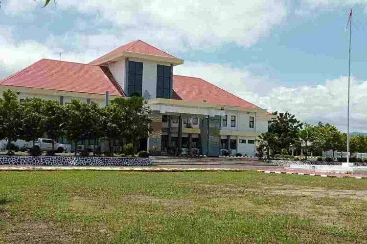 Pemda Lembata  Tak Adil Terapkan Panismen Pelanggar Etika Birokrasi