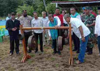 Resmi : Penjabat Bupati Flotim Alex Rihi Buka Turnamen Bola Kaki Ikan Tongkol Cup I, U-18