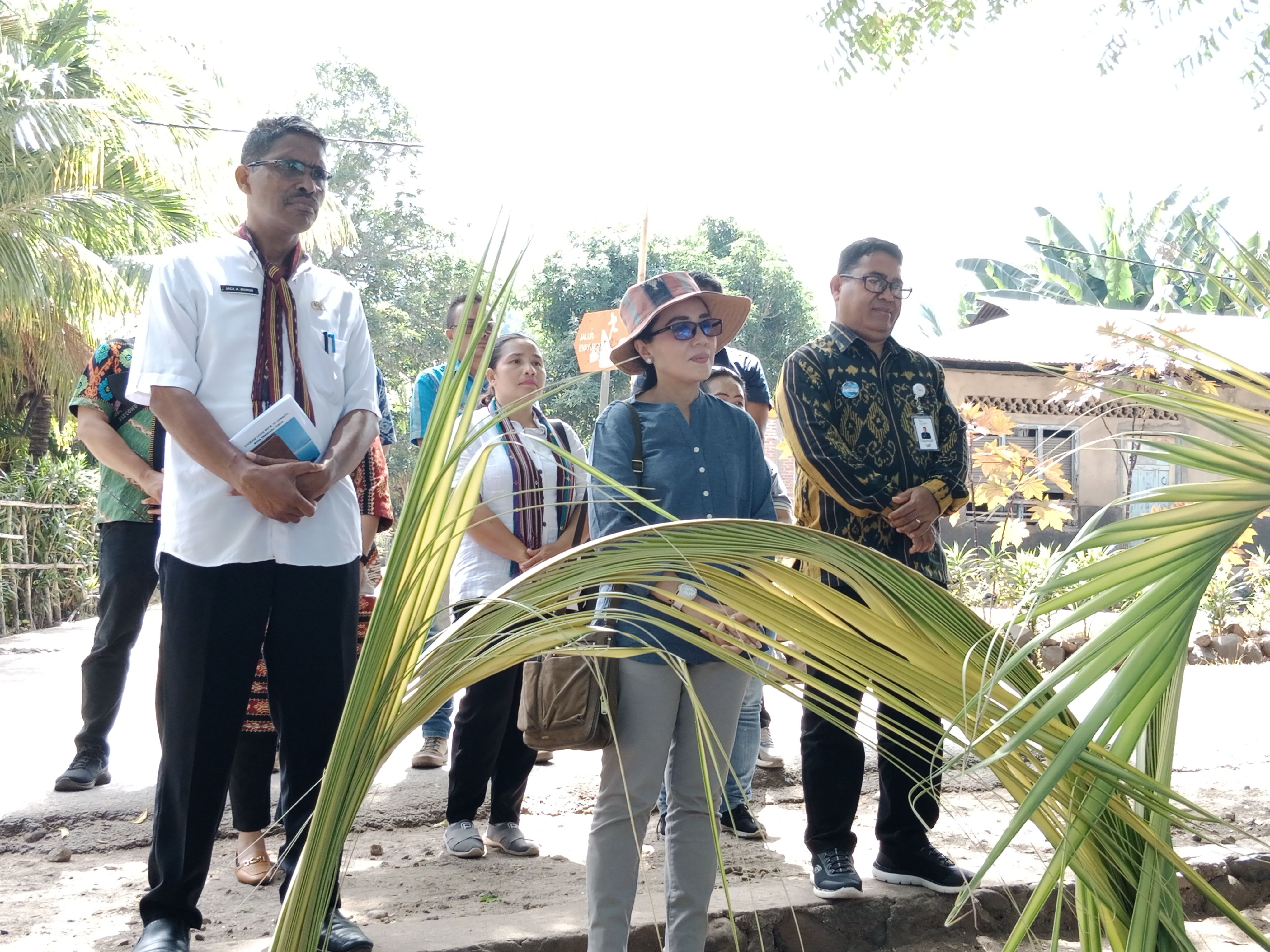 Roadshow Bank NTT Gelar Penilaian Festival Desa Binaan Di Pantai Mingar Pasir Putih