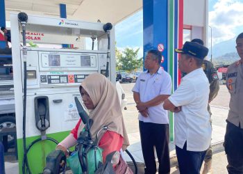 Atasi Kelangkaan BBM Bersubsidi di Lembata, Wabup Nasir Lakukan Sidak SPBU Balauring