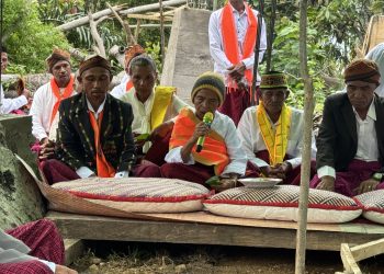 PLN UIP Nusra Dukung Pelestarian Budaya Manggarai Lewat Pembangunan Rumah Gendang Gonggor