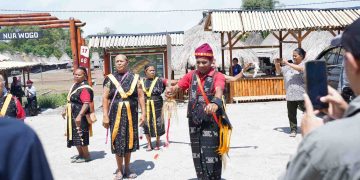 Disambut Hangat Warga Desa Nua Wogo, Tua Adat Ajak PLN Bersinergi Kembangkan Desa Wisata