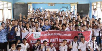 Kejaksaan Negeri Lembata Laksanakan Kampanye Edukatif Anti Korupsi di SMPN 2 Nubatukan