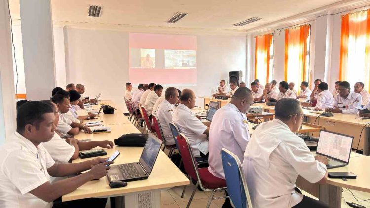 Matangkan Strategi Akselerasi Pembangunan Berbasis Potensi Lokal, Bupati Kanis Pimpin Langsung Rapat Konsolidasi Program Kegiatan 2026