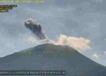 Erupsi Ili Lewotolok dan Guguran Awan Panas, BPBD dan Posmat Ile Lewotolok Gelar Sosialisasi Mitigasi Bencana