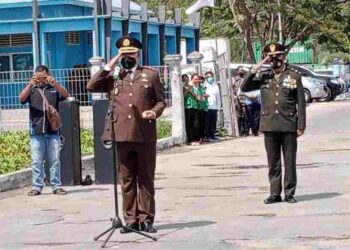 HUT 77 RI : Kejari Lembata Azrizal SH., MH., Jadi IRUP  Tabur Bunga