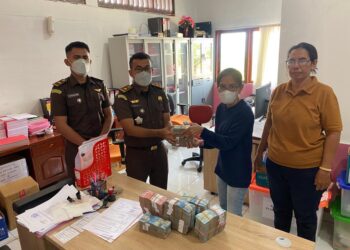 Terpidana Yohanes Ganu Kembalikan Uang Ratusan Juta Rupiah Ke Kas Negara