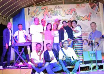 ORSENTA Gelar Konser Amal Pecahkan Suasana Desa Riangbao & Desa Petuntawa