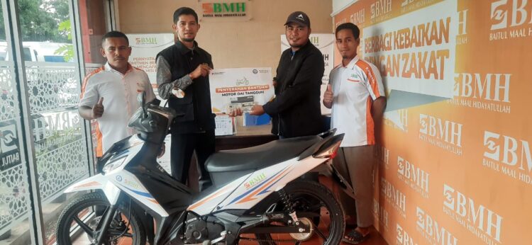 Kuatkan Da’i Pedalaman, Laznas BMH-YBM BRILiaN Berikan Motor Dakwah di NTT
