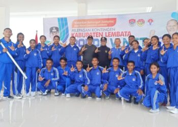 “Junjung Nama Baik Lembata dan Jaga Sportifitas Olahraga, “Sebut Marsianus Jawa, Saat Lepas Kontingen POPDA