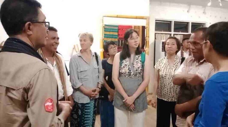 Launching Rally Wisata Bahari 4 Teluk Lewoleba Kabupaten Lembata Dapat Kunjungan Dari Wisman Philipina