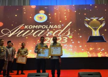 Luar Biasa! Polda NTT Sabet Piala dan Tiga Piagam Ajang Kompolnas Awards 2023