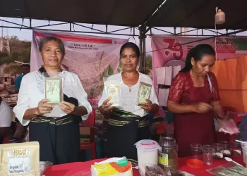 Olahan Pangan Lokal Ramaikan Festival Uyelewun di Teluk Balauring