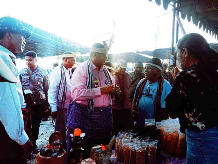 Pelaku UMKM di Festival Uyelewun Raub Keuntungan Puluhan Juta Rupiah