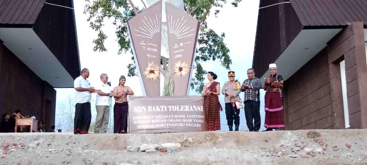 Pengresmian SD Bakti Toleransi Waisesa, Karya Luar Biasa Para Anak Muda