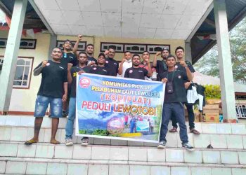Komunitas KOPIPLAT Lembata Sambangi Pengungsi Erupsi Lewotobi Larantuka – Flores Timur