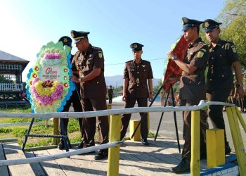 Kejaksaan Negeri Lembata Gelar Tabur Bunga Peringati HBA Ke-64 & HIAD Ke-24