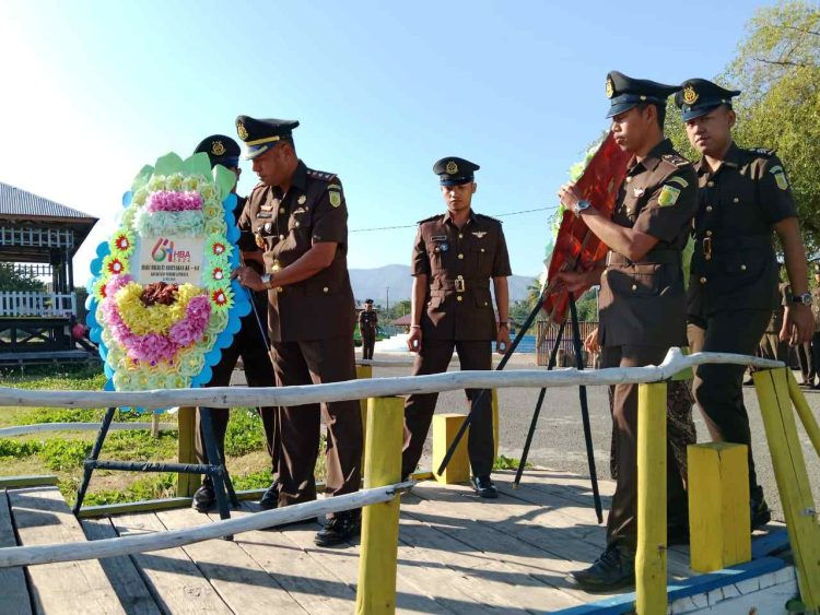 Kejaksaan Negeri Lembata Gelar Tabur Bunga Peringati HBA Ke-64 & HIAD Ke-24