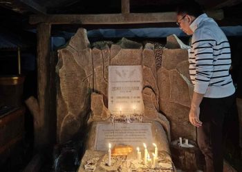 Di Malam Teduh, Ansy Lema Serap Energi Juang dari Bung Kanis Pari dan E.P da Gomez