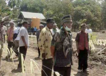 Julie Laiskodat  dan PTTEP Realisasikan Sumur Air Bersih Jawab Kerinduan Warga Desa Lewobunga