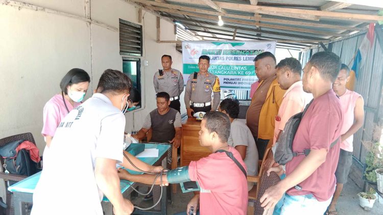 Peringati Hari Lantas  Ke – 69, Satlantas Polres Lembata Gelar Bakti Sosial Kemanusiaan 