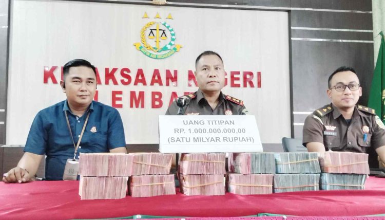 Jaksa Terima Uang Titipan 1M dari Tersangka LYL , Kejari Lembata Tuai Prestasi