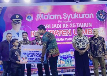 Kado Istimewa HUT OTDA Lembata, Bank NTT Antar Inovasi Baru, Pj Bupati Paskalis Serahkan Tabungan Persiapan Sambut Baru 