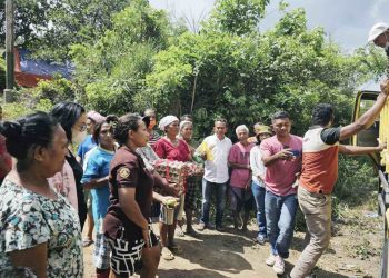 Stef Ola Sambangi Posko & Pengungsi Mandiri, Semua Berakhir dengan Cinta