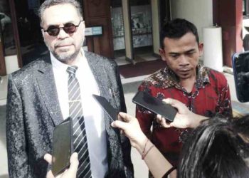 Rencana Pembelian 5 Unit Mobil Baru di Flotim Tuai Kontroversi, Kuasa Hukum Presiden RI Erles Rareal Angkat Bicara 