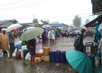 Minyak Tanah Langkah Warga Kota Larantuka Mengeluh, Pemda Flotim Dimita “Tegas” Tertibkan Pangkalan