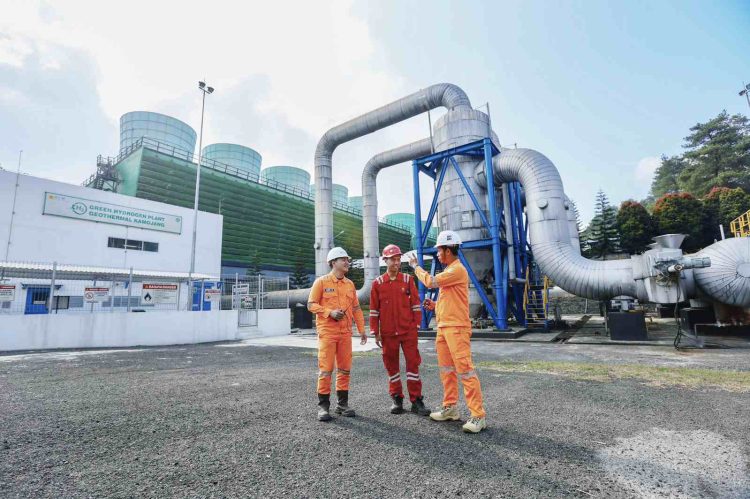 PLN Jadi Perusahaan Energi Terbaik untuk Mengembangkan Karir di Indonesia versi LinkedIn