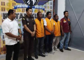 Gelapkan Uang Negara, Kades Nuba Atalojo dan Rekannya Diseret Ke Bui Gegara Pengadaan Mobil, BB dan Berkas Lengkap