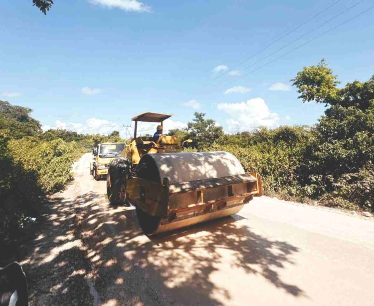 Penuhi Kebutuhan Warga Sekitar PLTU Timor 1, PLN Bangun Jalan Menuju Lokasi Wisata Pantai Air Cina