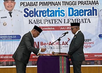 Bupati Lembata Kukuhkan Kembali Paskalis Ola Tapo Bali sebagai Sekretaris Daerah