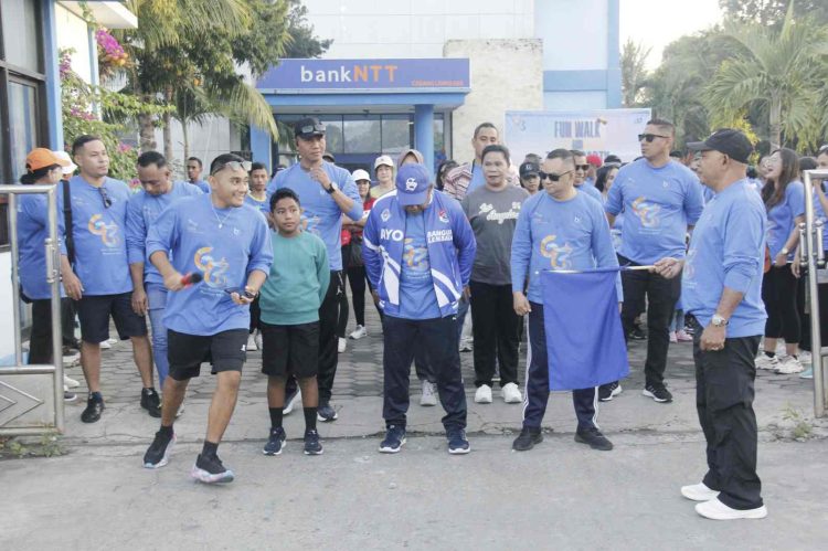 Bank NTT Gelar Fun Walk & Zumba Party Sambut HUT ke 63, Bupati Lembata Lepas Start