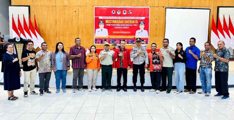Lantik Pengurus Forum PRB Lembata, Wabup Nasir Tegaskan Keselamatan Rakyat sebagai Prioritas Tertinggi