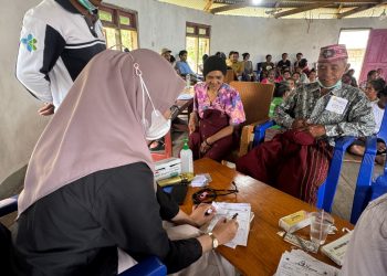 Peduli Kesehatan Bayi, Ibu Hamil , dan Lansia, PLN UIP Nusra Menggelar Layanan Kesehatan Gratis Warga Ring 1 PLTP Ulumbu