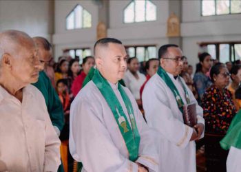 Koor Lapas Lembata X Bro’me Chorda Warnai Misa Syukur HUT ke-26 Otonomi Daerah Kabupaten Lembata