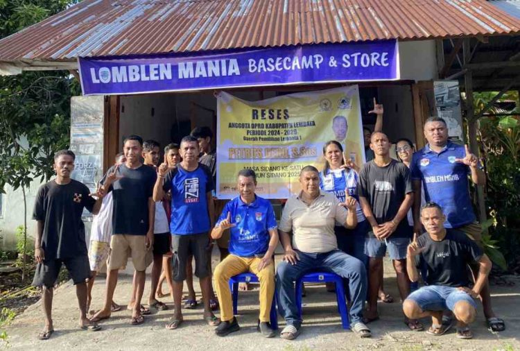 Gelar Reses, Piter Gero ADPRD Lembata Fraksi Golkar Ajak Lomblen Mania Terus Kobarkan Semangat dukung Persebata Lembata NTT