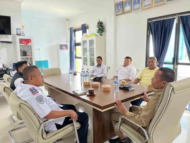 Wabup Lembata Pimpin Langkah Responsif Atasi Kerusakan Dermaga Feri Waijarang