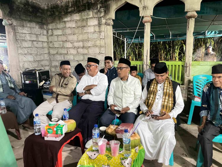 Pesan Kebersamaan dan Persaudaraan Mewarnai Safari Ramadhan Bupati Lembata di Masjid Al-Munawwarah Auq Ikang