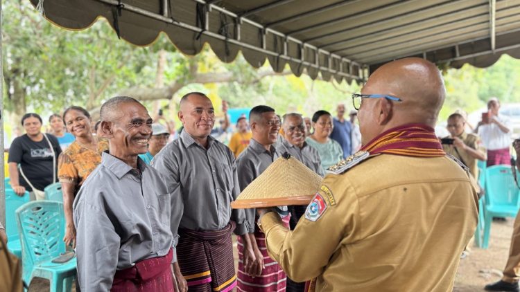 Pengurus P3A Aubala Dikukuhkan, Bupati Lembata Tekankan Kelola Air Waikomo Secara Baik