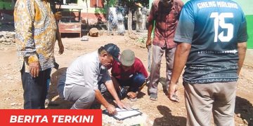 Pastikan Arah Kiblat Tepat, Prof. Taher Maloko dan Dr. Umar Sulaiman Turun Langsung ke Lokasi Pembangunan Musholla MIN 5 Flores Timur