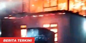 Kebakaran Rumah Warga di Lewoleba, Kerugian Ditaksir Rp600 Juta, Warga Andalkan Mobil Tangki